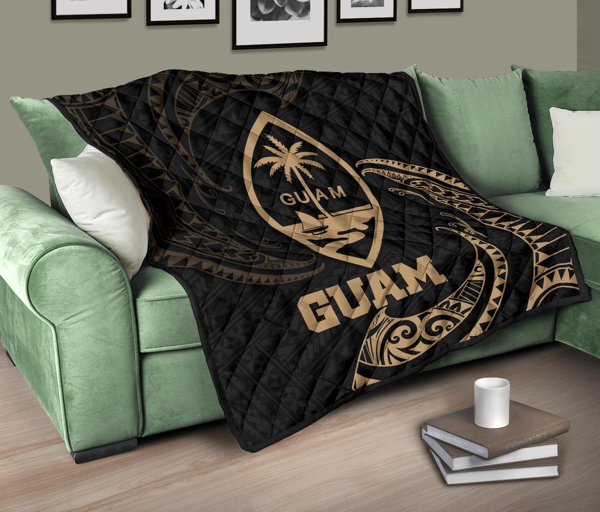 Guam Polynesian Premium Quilt - Gold Tribal Wave - Polynesian Pride