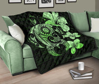 Hibiscus Plumeria Mix Polynesian Green Turtle Premium Quilt - Polynesian Pride