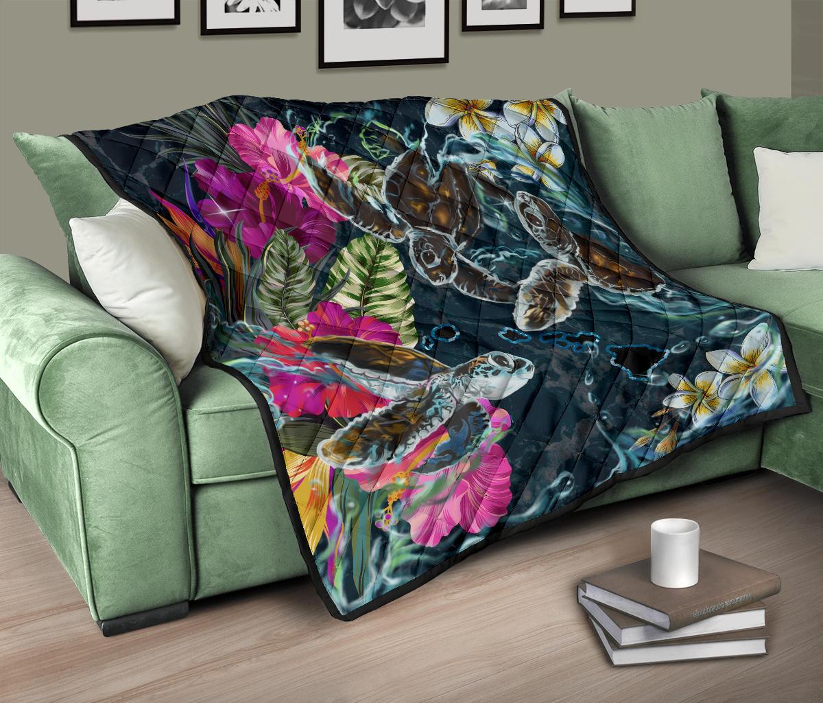 Hawaii Map Turtle Swimming Hibiscus Plumeria Moana Premium Quilt - Polynesian Pride