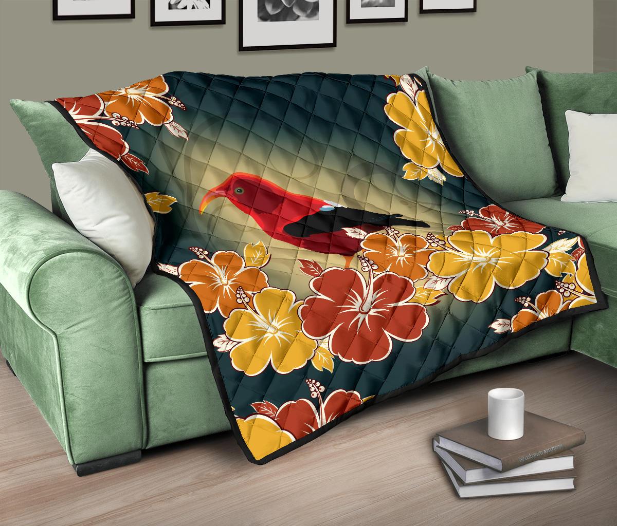 Honeycreeper Hibiscus Premium Quilt - Polynesian Pride