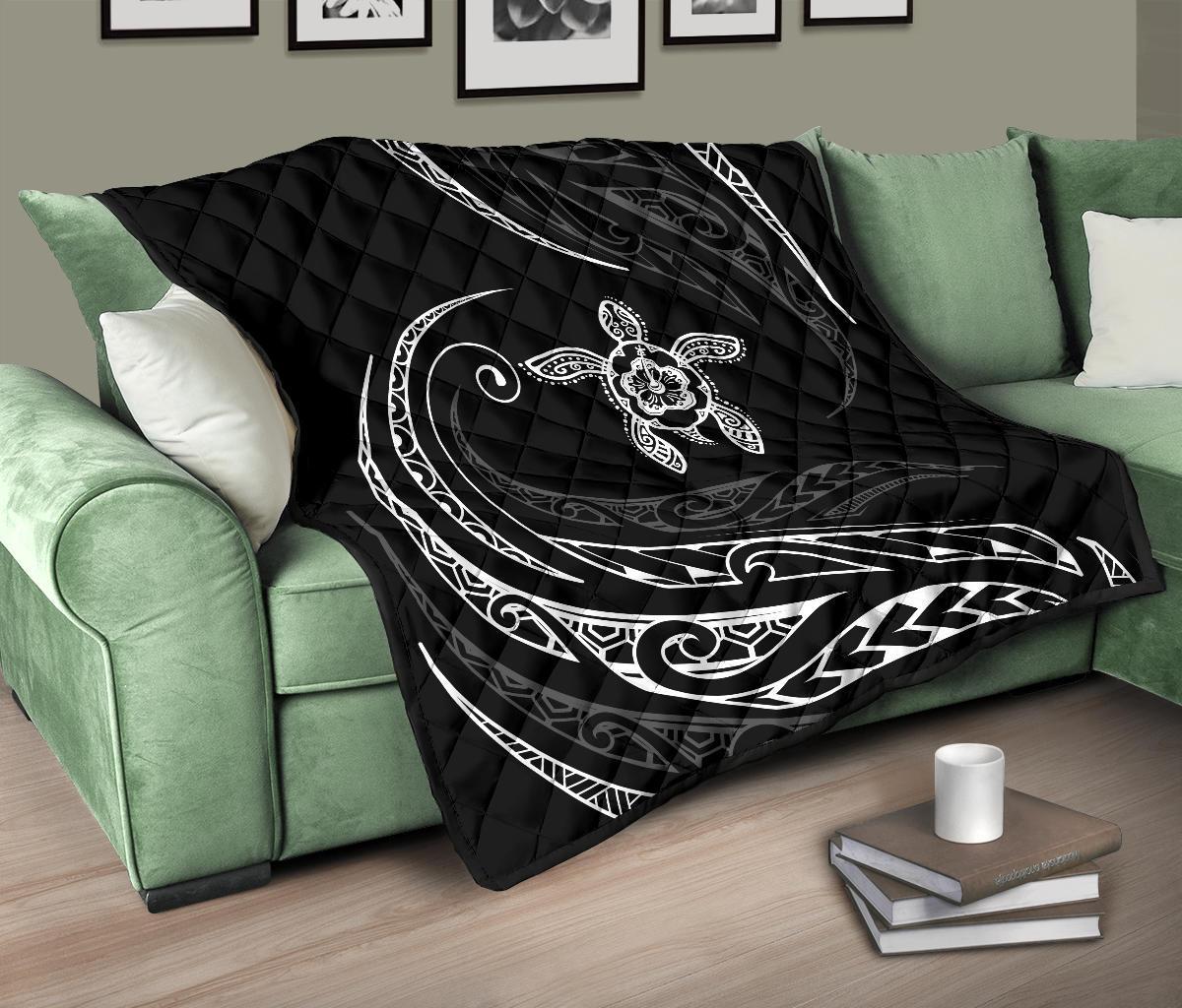 Hawaii Turtle Hibicus Premium Quilt - Frida Style - White - Polynesian Pride