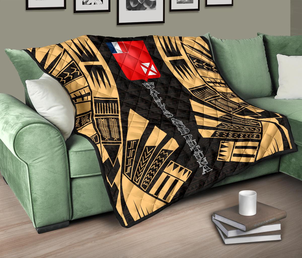 Wallis And Futuna Premium Quilt - Wallis And Futuna Coat Of Arms Polynesian Gold Tattoo Red - Polynesian Pride