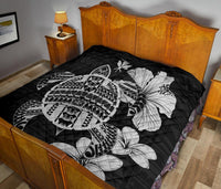 Hawaiian Kanaka Hibiscus Plumeria Mix Polynesian Turtle Premium Quilt Gray AH - Polynesian Pride