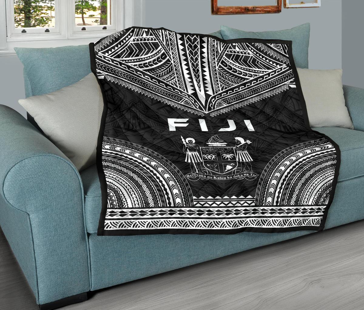 Fiji Premium Quilt - Fiji Coat Of Arms Polynesian Chief Black Version - Polynesian Pride