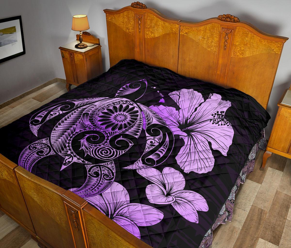 Hibiscus Plumeria Mix Polynesian Violet Turtle Premium Quilt - Polynesian Pride