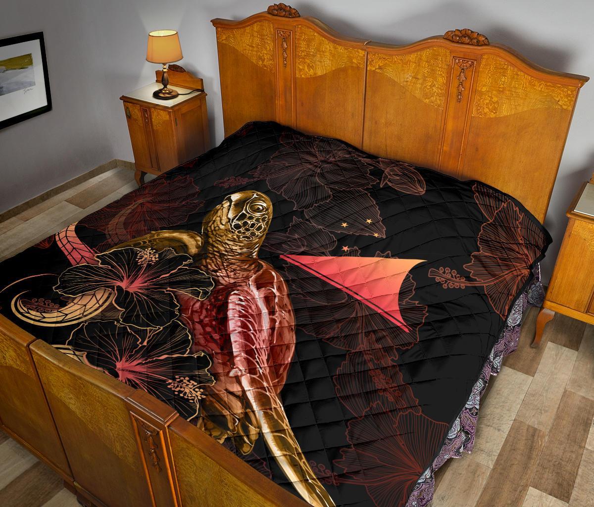 Tokelau Polynesian Premium Quilt - Turtle With Blooming Hibiscus Gold - Polynesian Pride