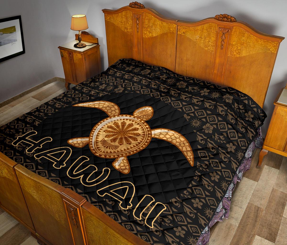 Hawaii Turtle Golden Premium Quilt - Polynesian Pride