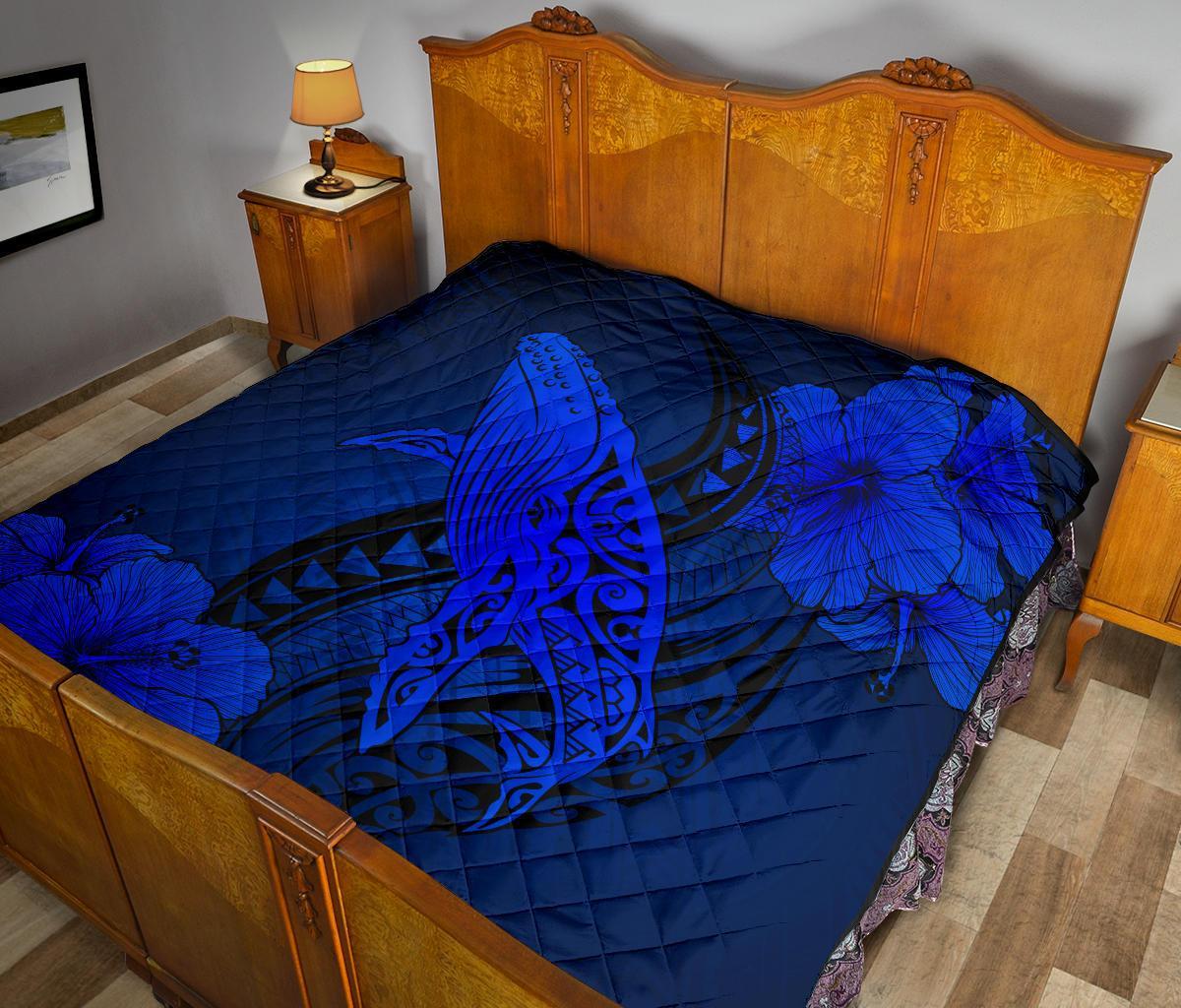 Hawaii Whale Swim Poly Blue Premium Quilt - Polynesian Pride