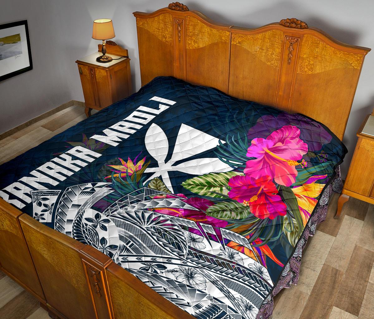 Hawaii Premium Quilt - Polynesian Hibiscus with Summer Vibes - Polynesian Pride