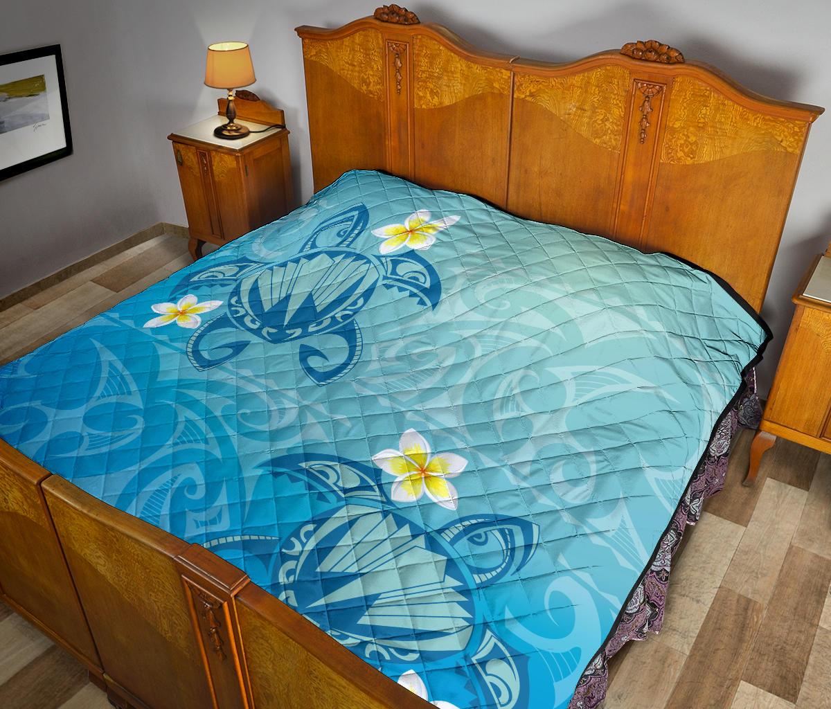 Hawaii Plumeria Deep Blue Turtle Premium Quilt - Polynesian Pride