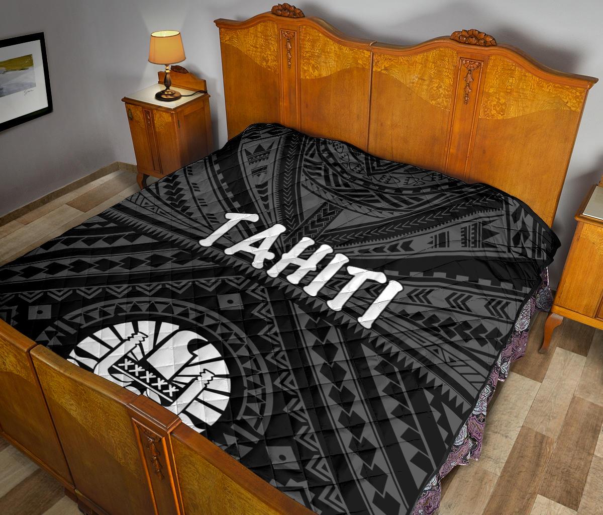 Tahiti Premium Quilt - Tahiti Seal In Polynesian Tattoo Style (Black) - Polynesian Pride