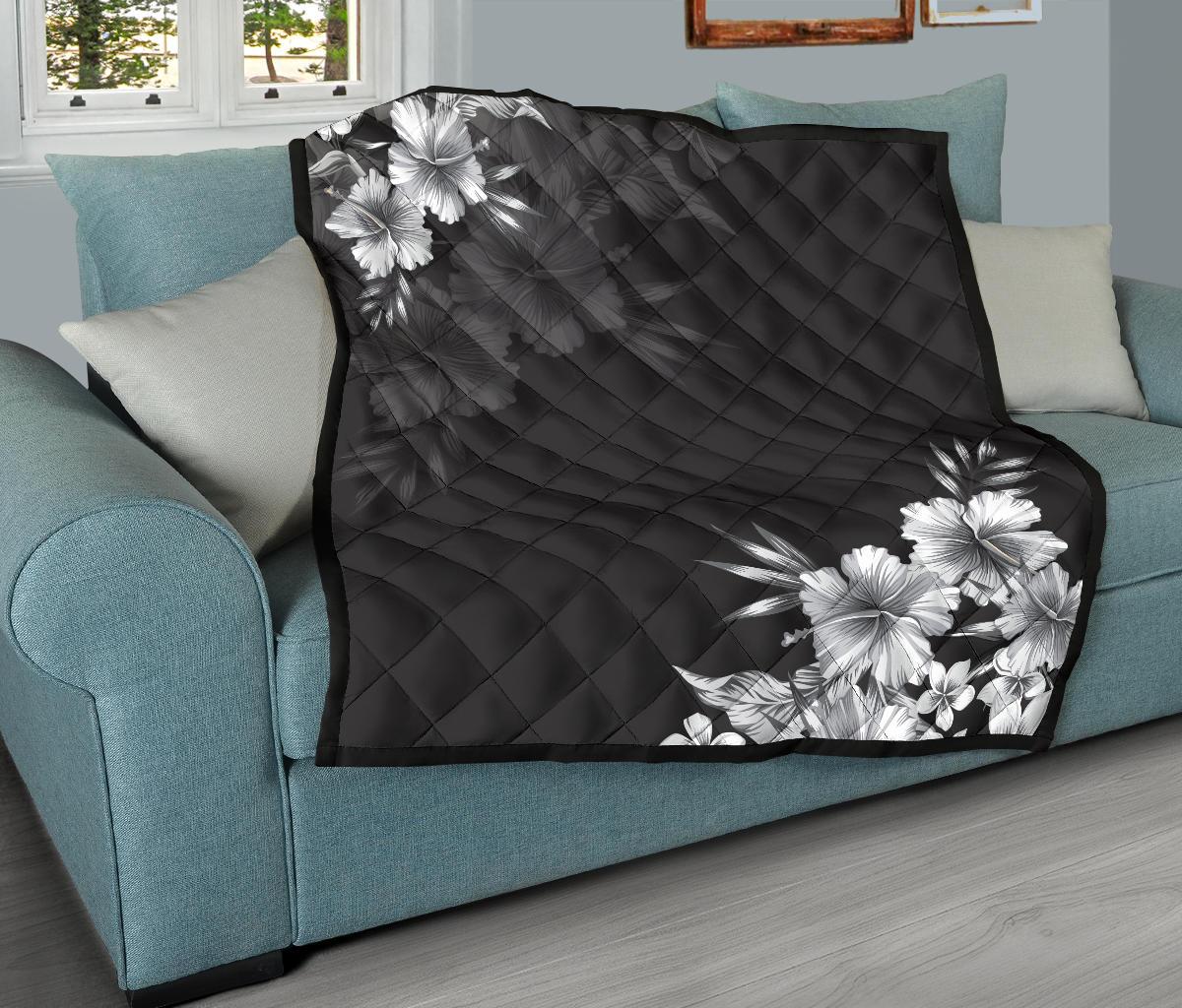Black n White Hibiscus Premium Quilt - Polynesian Pride