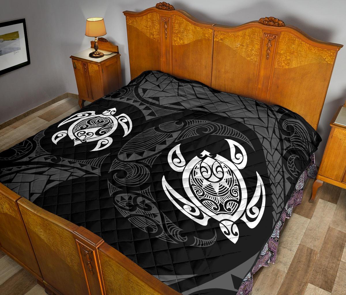 Hawaii Polynesian Turtle Premium Quilt White - Polynesian Pride