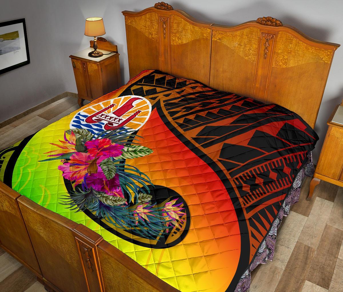 Tahiti Premium Quilt - Polynesian Hook And Hibiscus (Raggae) - Polynesian Pride