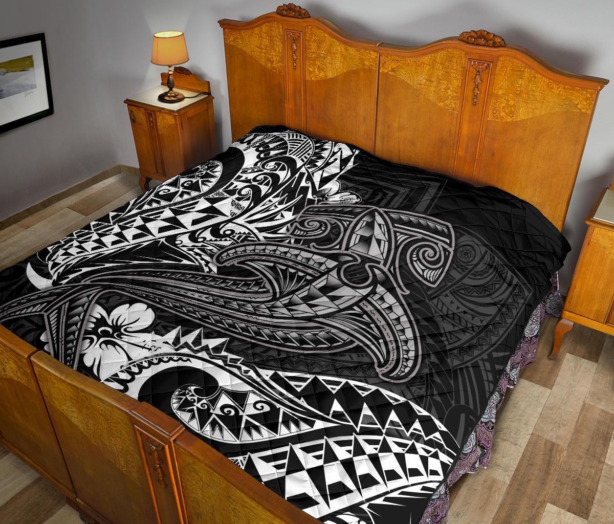 Polynesian Premium Quilt - White Shark Polynesian Tattoo - Polynesian Pride
