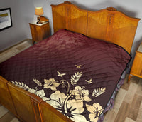 Golden Hibiscus Premium Quilt - Polynesian Pride