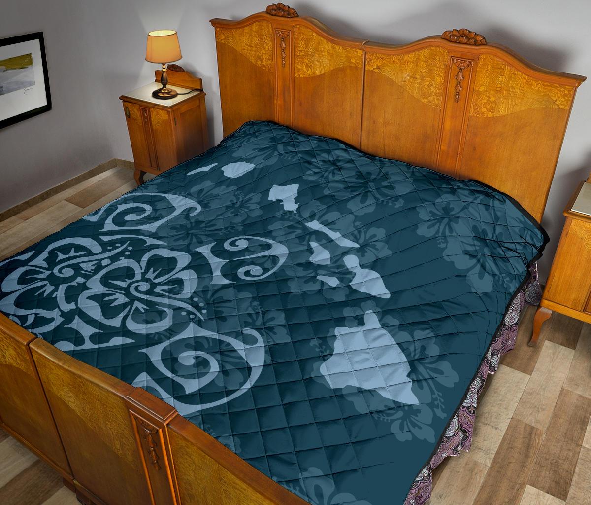 Turtle Hibiscus Map Blue Premium Quilt - Polynesian Pride