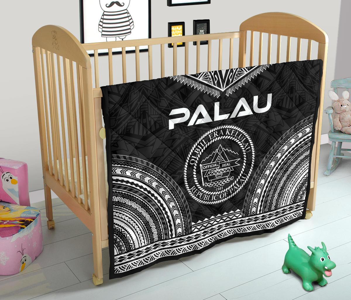 Palau Premium Quilt - Palau Seal Polynesian Chief Black Version - Polynesian Pride
