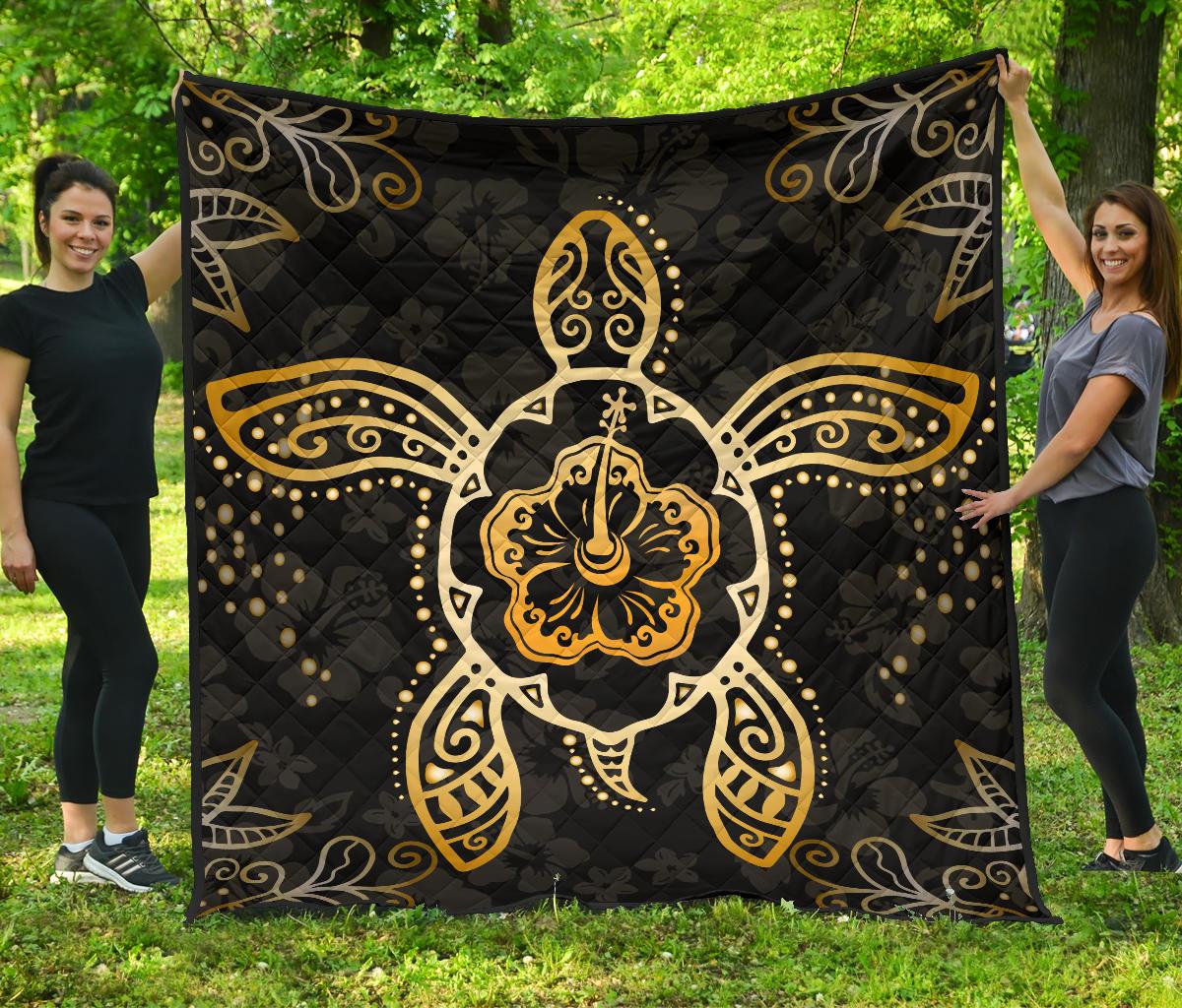Turtle Hibiscus Yellow Premium Quilt Black - Polynesian Pride