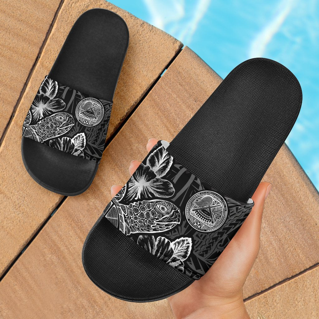 American Samoa Slide Sandals - Turtle Hibiscus Pattern Black Black - Polynesian Pride