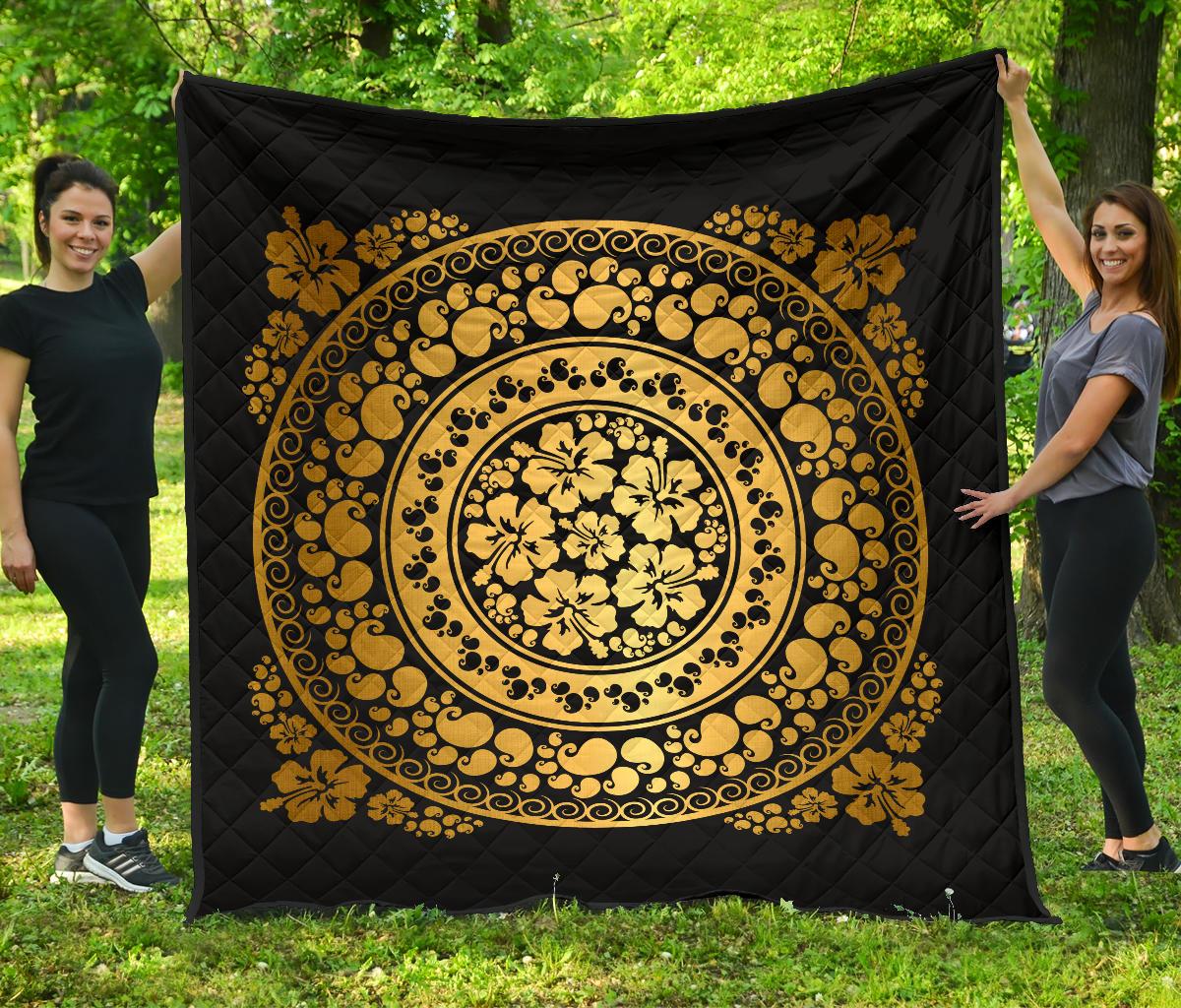 Hibiscus Gold Circle Tapestry Premium Quilt Black - Polynesian Pride