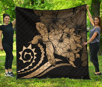 Hawaii Turtle Hibiscus Polynesian Vintage Premium Quilt - Gold Gold - Polynesian Pride