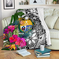 Nauru Premium Blanket White - Turtle Plumeria Banana Leaf Crest - Polynesian Pride
