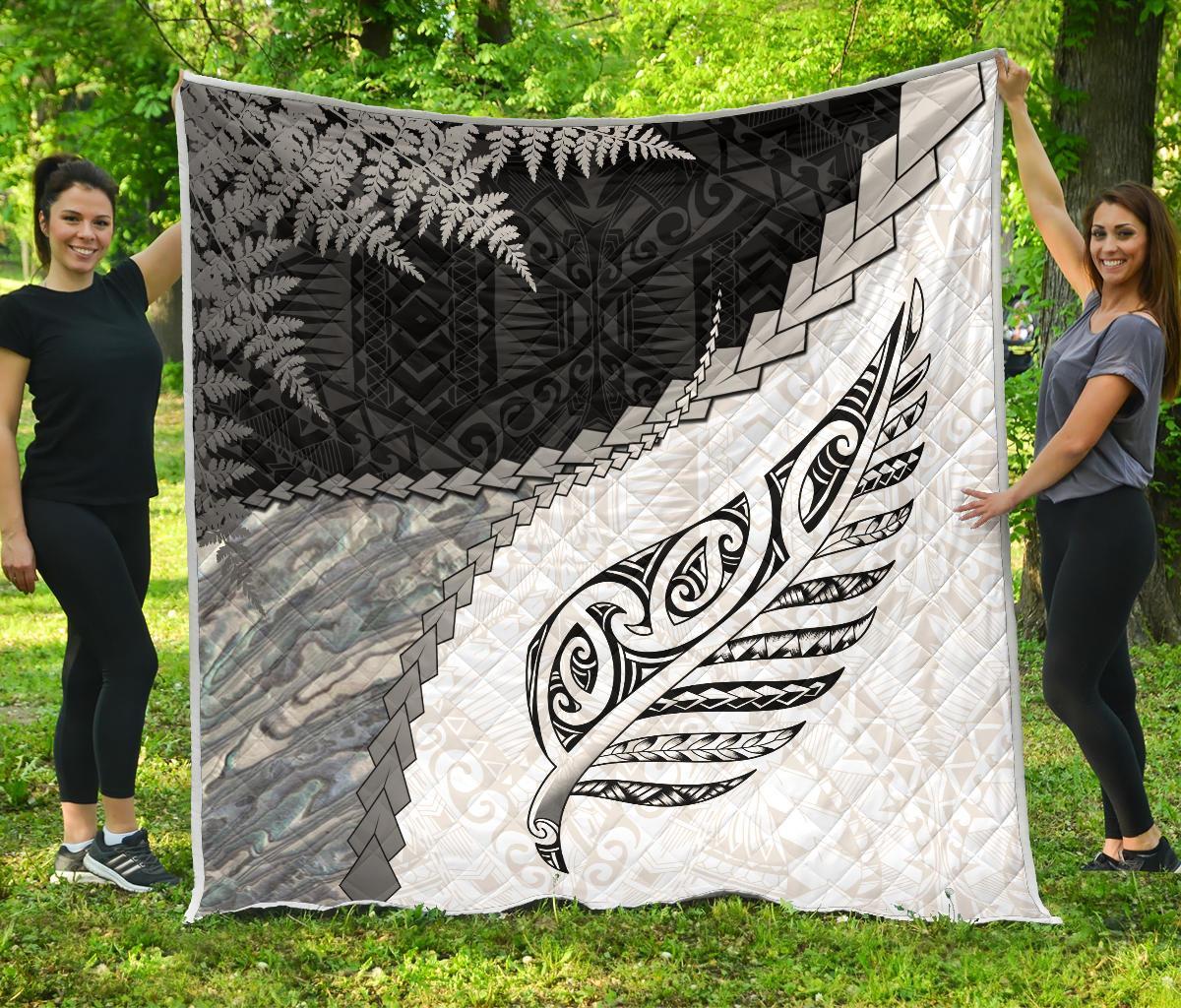 Paua Shell Maori Silver Fern Quilt White - Polynesian Pride