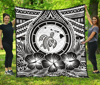 Hawaii Premium Quilt - Hawaii Map Honu Hibiscus White Polynesian Premium Quilt White - Polynesian Pride