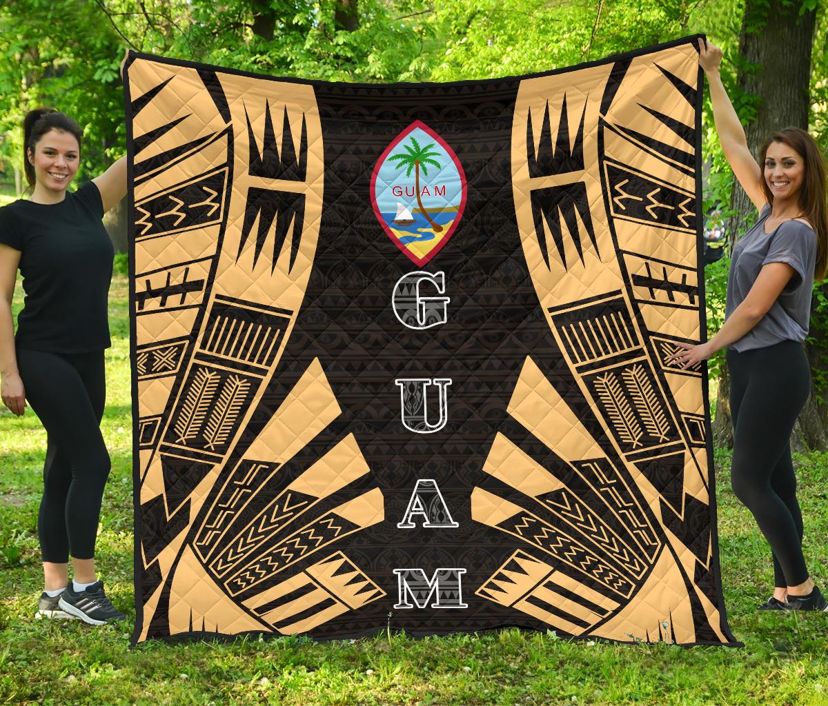 Guam Premium Quilt - Guam Coat Of Arms Polynesian Gold Tattoo Gold - Polynesian Pride