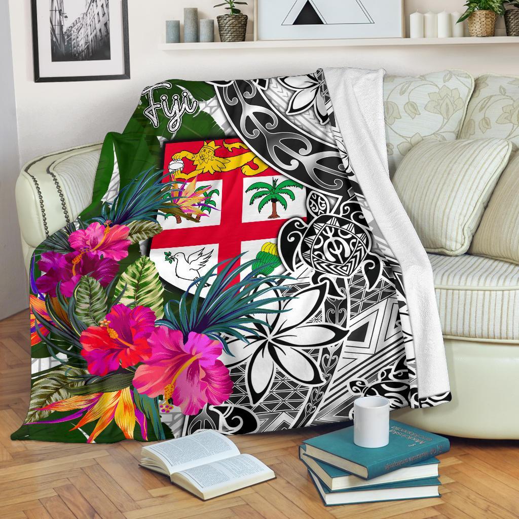 Fiji Premium Blanket White - Turtle Plumeria Banana Leaf - Polynesian Pride