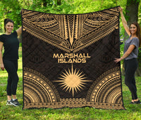Marshall Islands Premium Quilt - Marshall Islands Flag Polynesian Chief Gold Version Gold - Polynesian Pride
