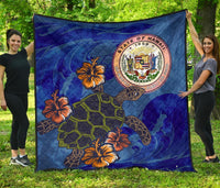 Hawaii Seal Hibiscus Ocean Pin Light Turtle Sea Premium Quilt Blue - Polynesian Pride