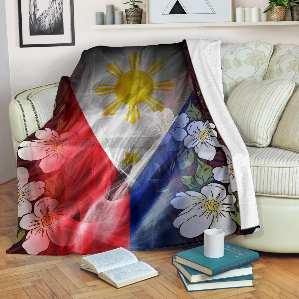 The Philippines Premium Blanket - Filipino Flag with Islander Patterns White - Polynesian Pride