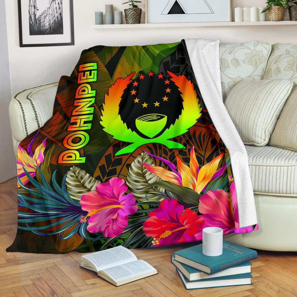 Pohnpei Polynesian Premium Blanket - Hibiscus and Banana Leaves White - Polynesian Pride