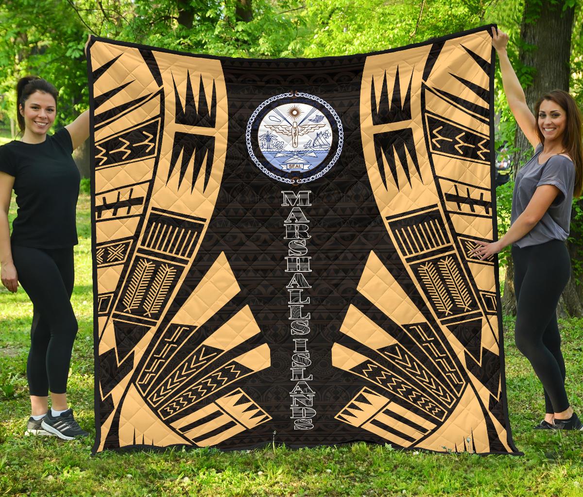 Marshall Islands Premium Quilt - Marshall Islands Seal Polynesian Gold Tattoo Gold - Polynesian Pride