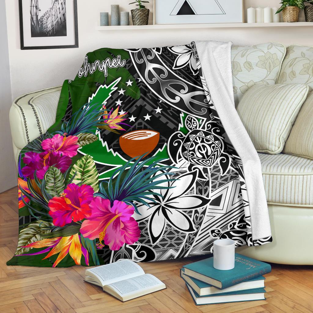 Pohnpei Premium Blanket - Turtle Plumeria Banana Leaf White - Polynesian Pride