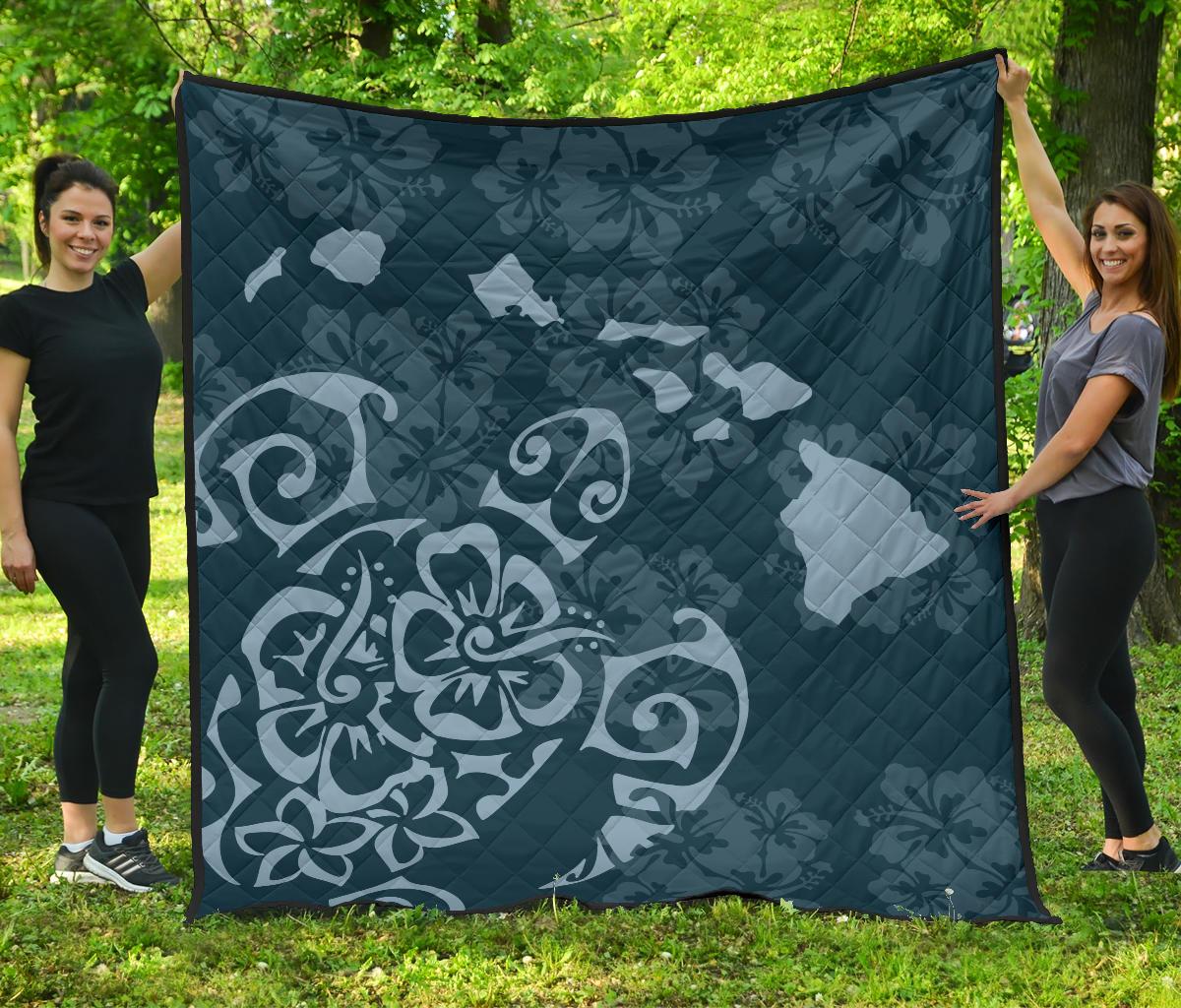 Turtle Hibiscus Map Blue Premium Quilt Blue - Polynesian Pride