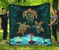 Hawaii Map Turtle Hibiscus Polynesian Luxury Premium Quilt - Honu Ohana Green - Polynesian Pride