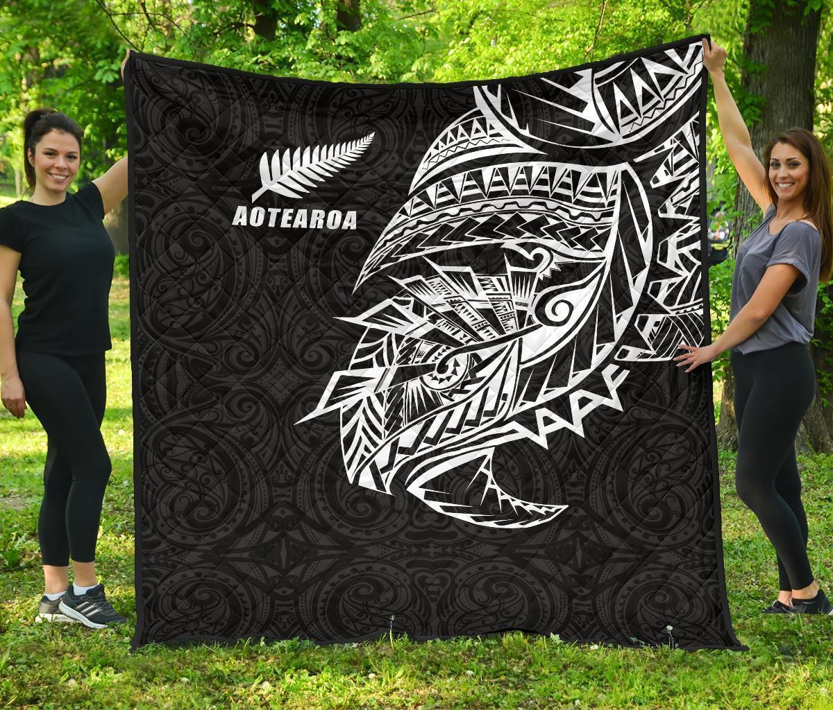 Maori Tattoo Premium Quilt Polynesian Style Black Black - Polynesian Pride