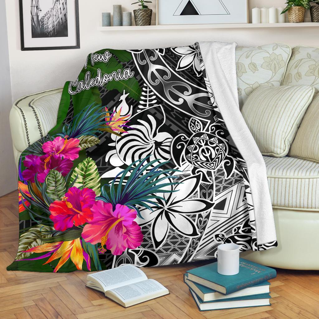 New Caledonia Premium Blanket - Turtle Plumeria Banana Leaf Crest White - Polynesian Pride