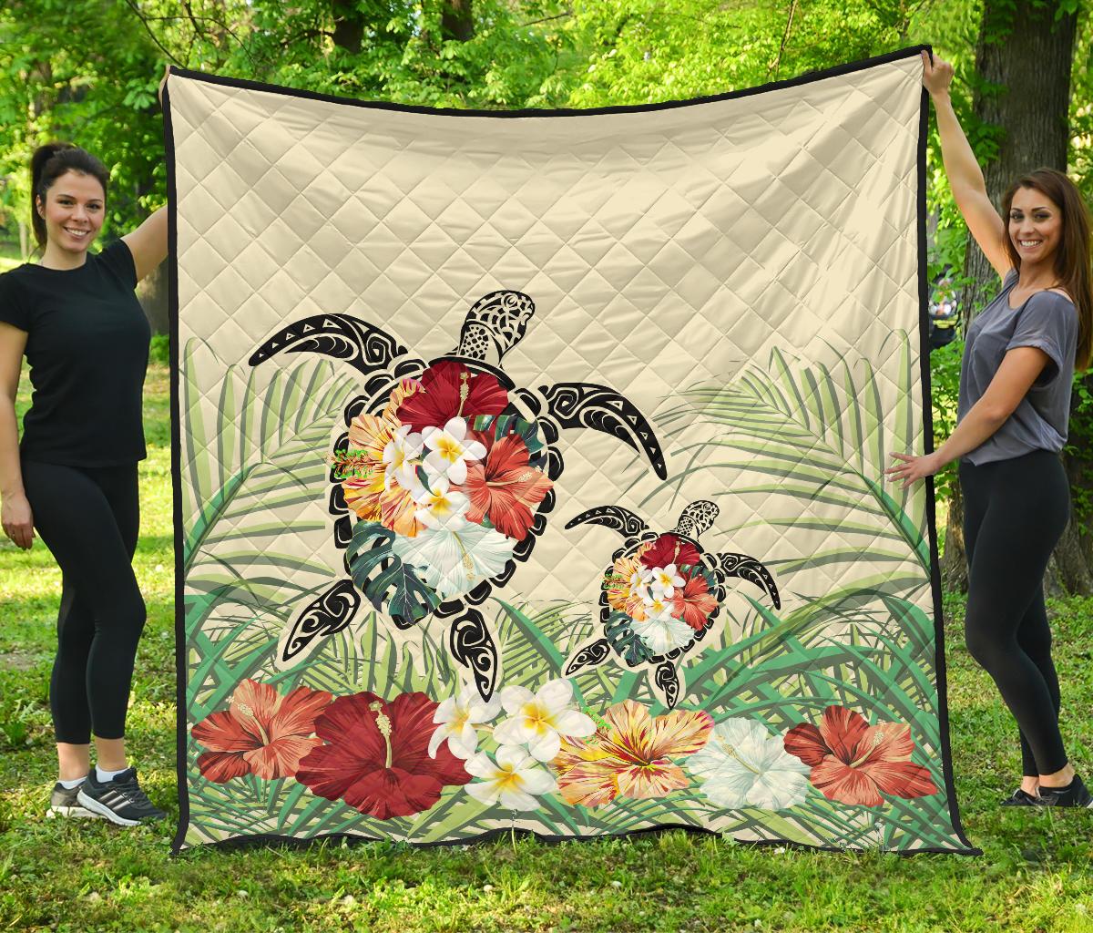 Hawaii Turtle Flowers Coconut Tree Leaf Premium Quilt Beige - Polynesian Pride