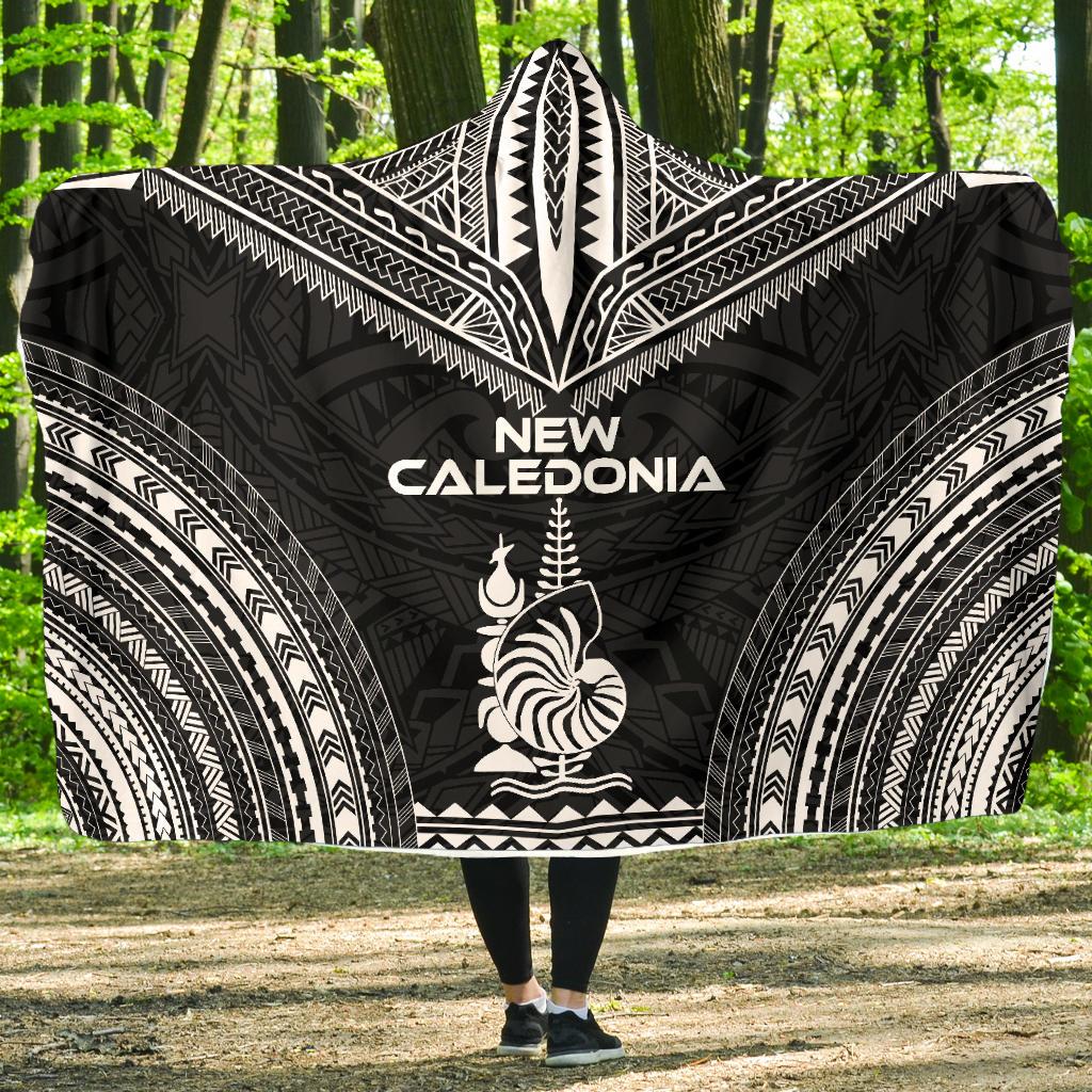 New Caledonia Polynesian Chief Hooded Blanket - Black Version Hooded Blanket Black - Polynesian Pride