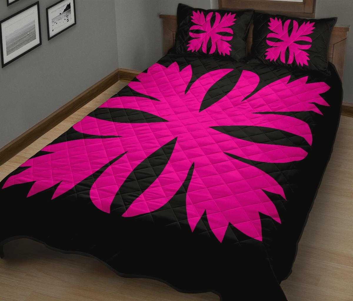 Hawaiian Royal Pattern Quilt Bed Set - Black And Pink - C3 Style - Polynesian Pride