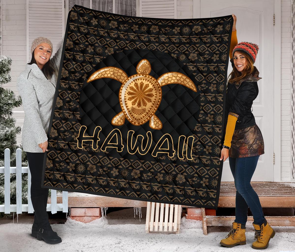 Hawaii Turtle Golden Premium Quilt - Polynesian Pride