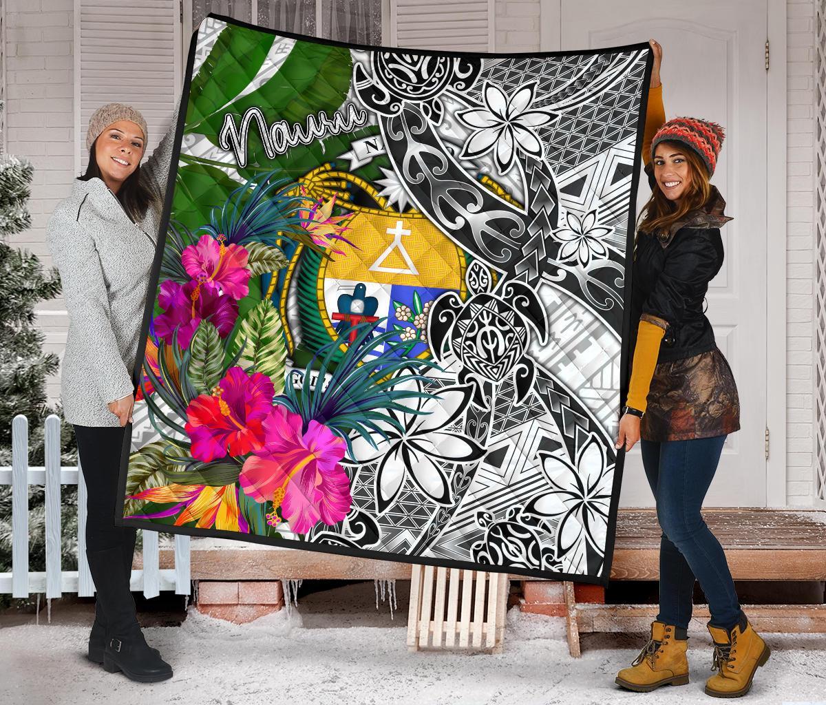 Nauru Premium Quilt White - Turtle Plumeria Banana Leaf Crest - Polynesian Pride