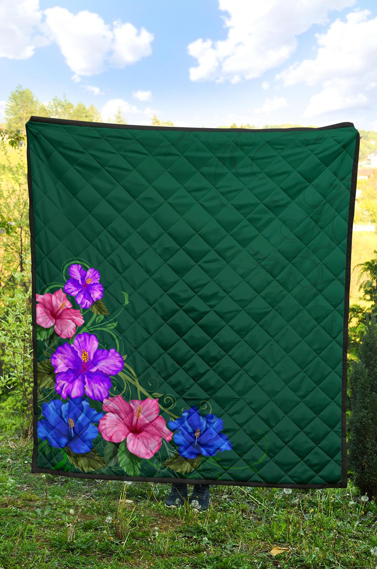 Only Hibiscus Premium Quilt - Polynesian Pride