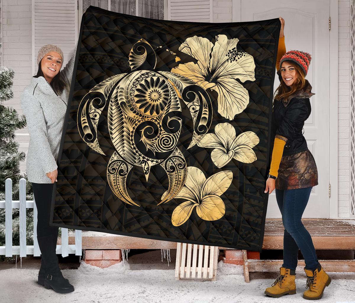 Hibiscus Plumeria Mix Polynesian Gold Turtle Premium Quilt - Polynesian Pride