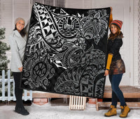 Tahiti Polynesian Premium Quilt - White Turtle Hibiscus Flowing - Polynesian Pride