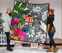 Fiji Premium Quilt White - Turtle Plumeria Banana Leaf Crest - Polynesian Pride